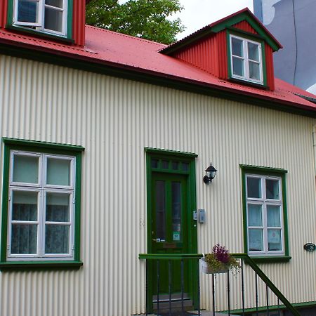 Grettir Guesthouse Reykjavík Esterno foto