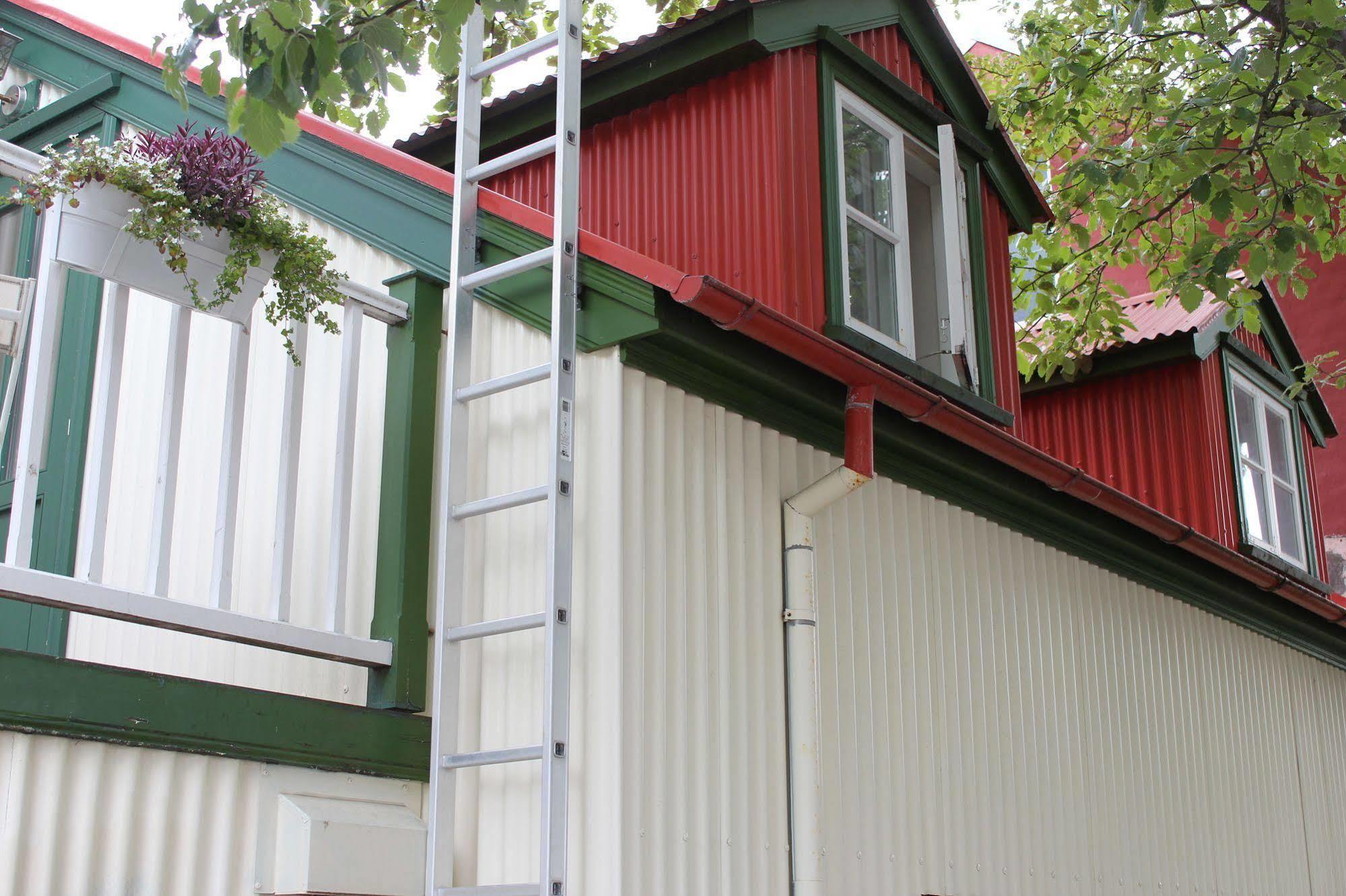 Grettir Guesthouse Reykjavík Esterno foto